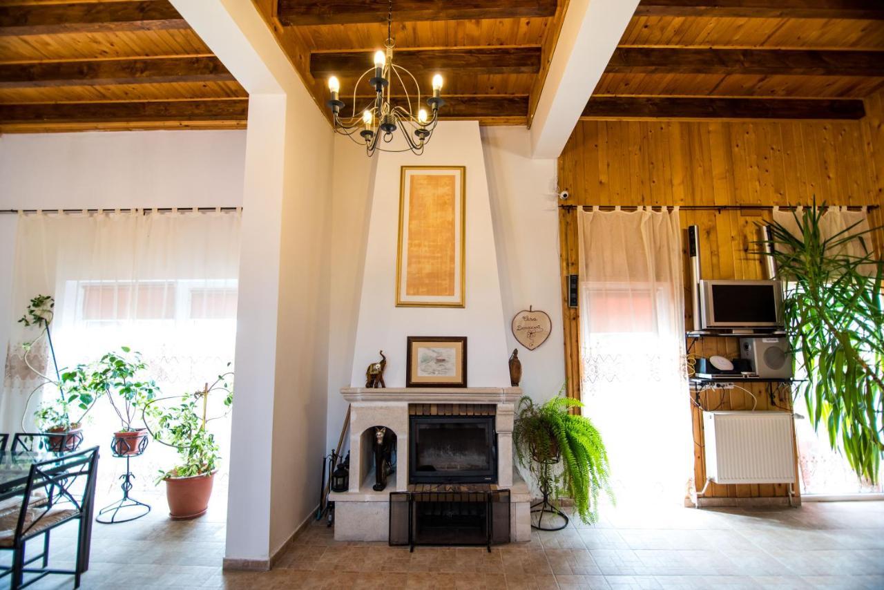Casa Domneasca Villa Baia de Fier Exterior photo